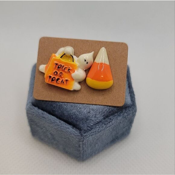 š5/$25šMismatchedāTrickāOrāTreatāEarrings - Picture 2 of 3